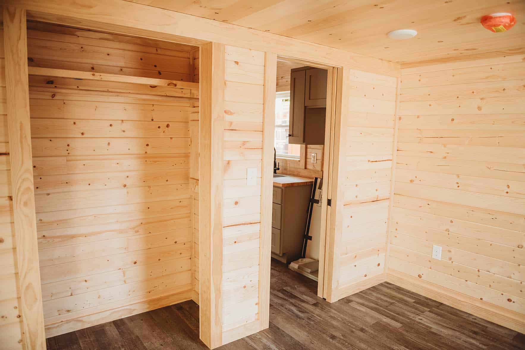 Prefab Tiny Home Log Cabin Bedroom with Rustic Decor