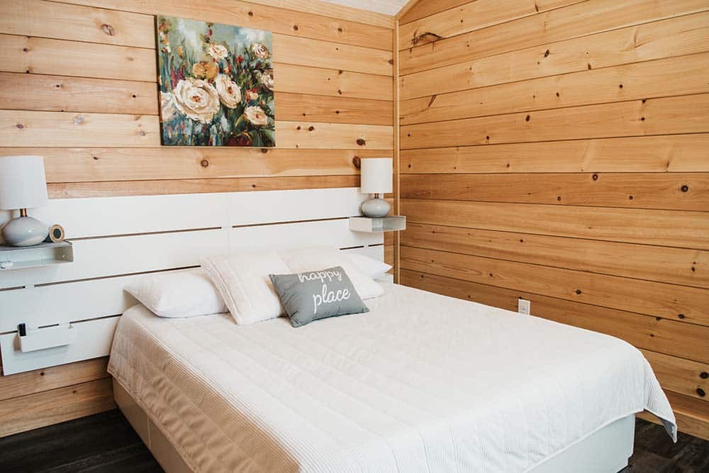 wood interior bedroom design for prefab tiny home